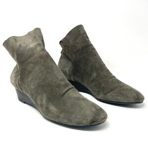 𝅺Adam Tucker Montana Grey Suede Rear Zip Ankle Boots Size 8.5